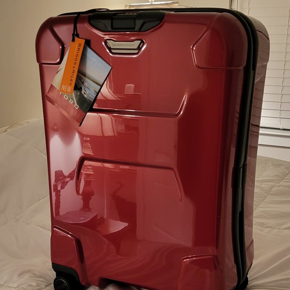Luggage; Briggs & Riley Torq Hardside Travelware
